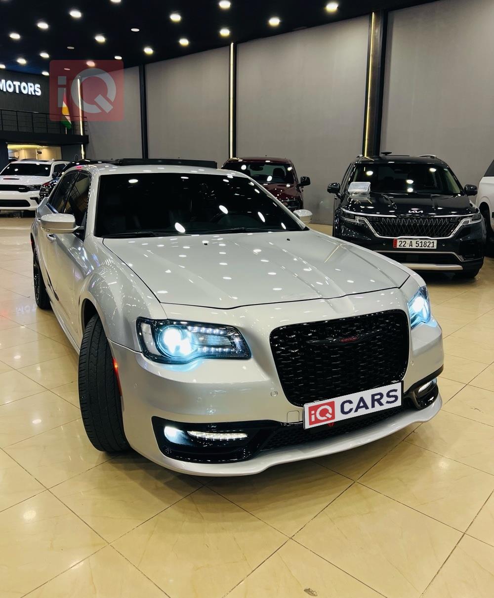 كرايسلر 300
